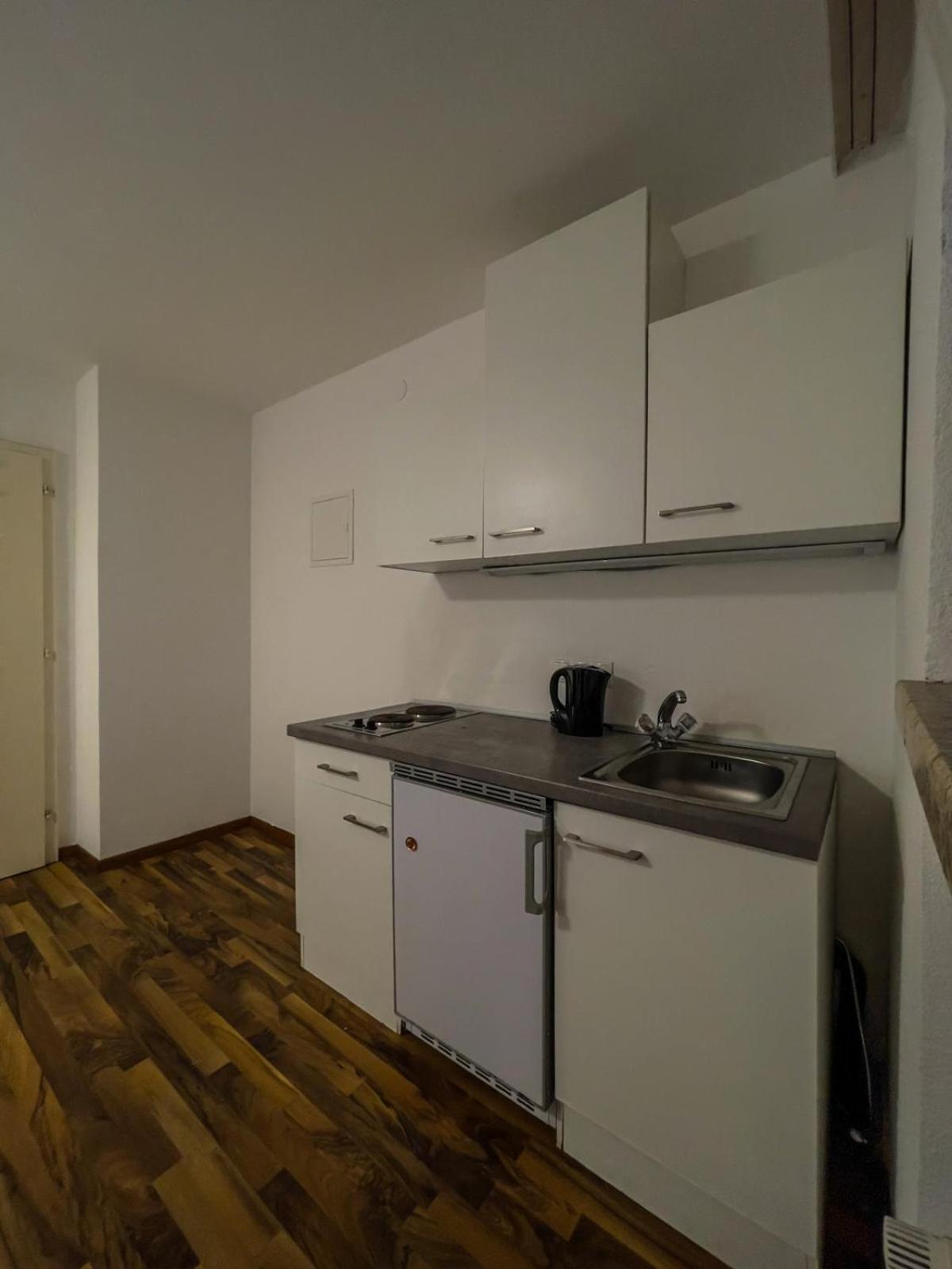 Budget Studio - 2 Einzelbetten - Parkplatz Dornbirn Exteriör bild